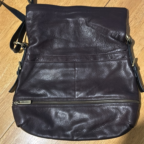 Danier leather fold over purse dark burgundy/wine colored with tan liner - Picture 3 of 8